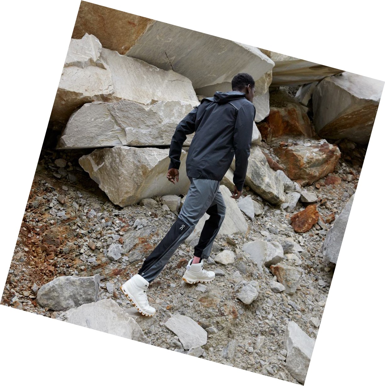 Scarpe Trekking Uomo On Cloudrock Edge Raw Bianche | 80LZGJEQK